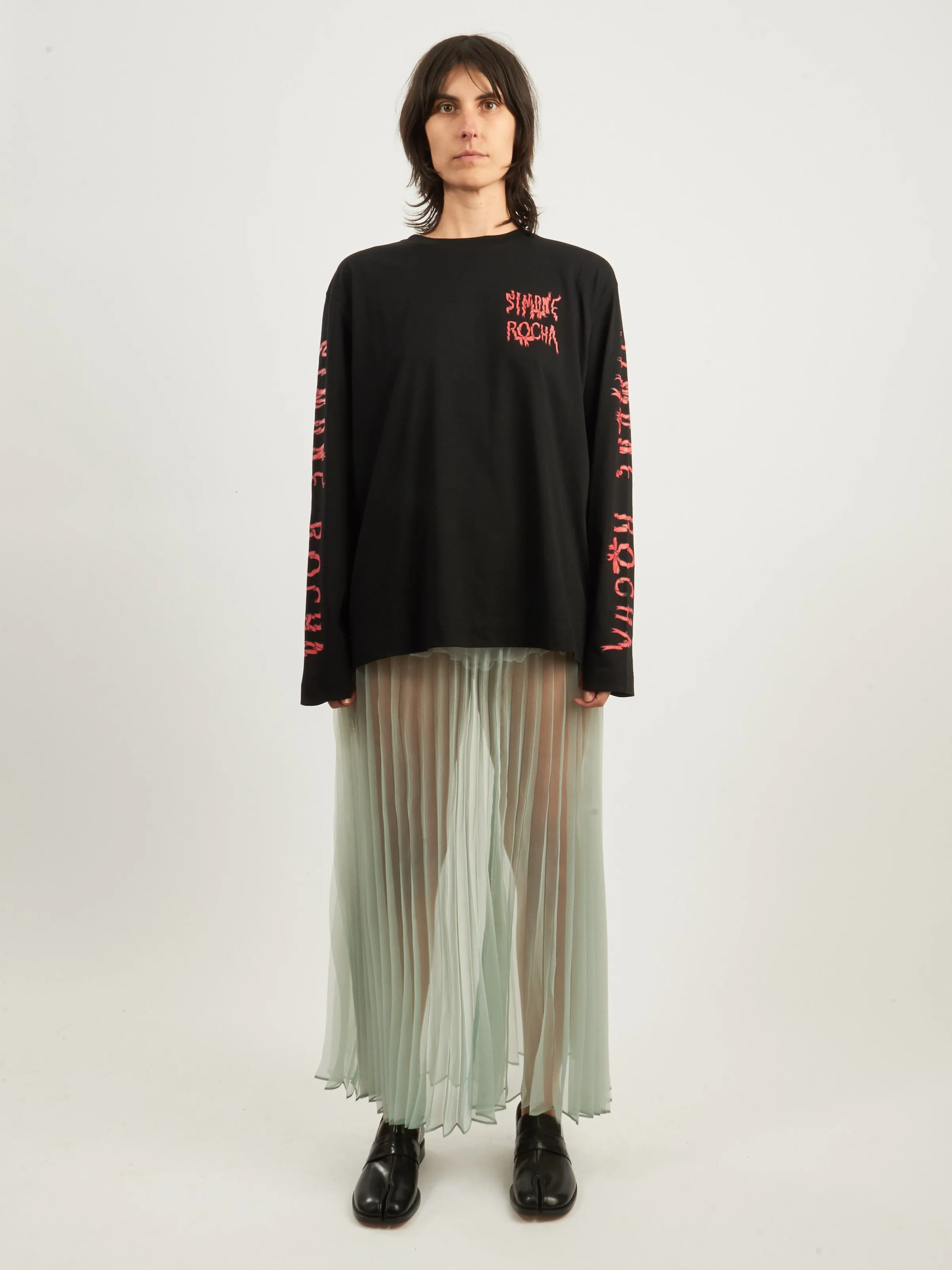 Black/Red L/S T-Shirt w/ Ribbon Logo Print