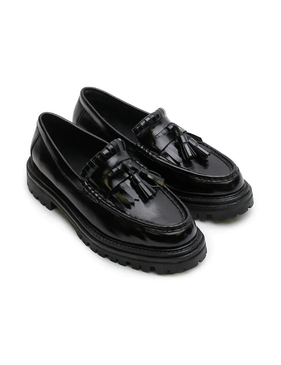 La Tribe: Isla Tassel Loafer - Black