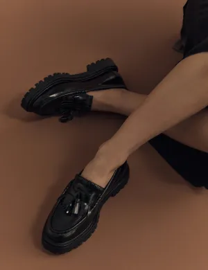 La Tribe: Isla Tassel Loafer - Black