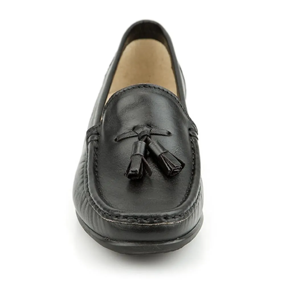 Leather Tassel Loafers  - CONT25000 / 309 198