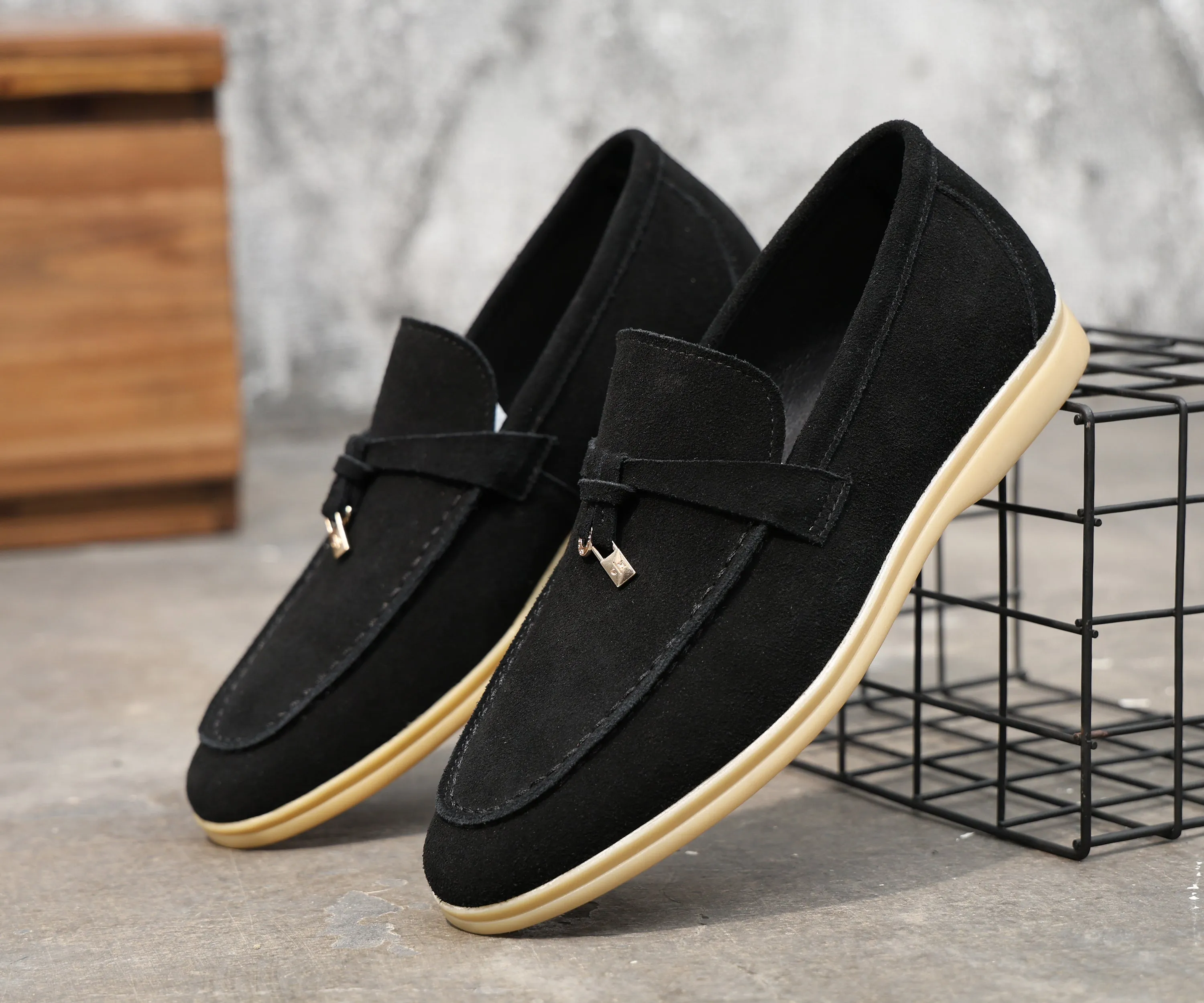 Men's Calf Leather Gold Lock Loafers