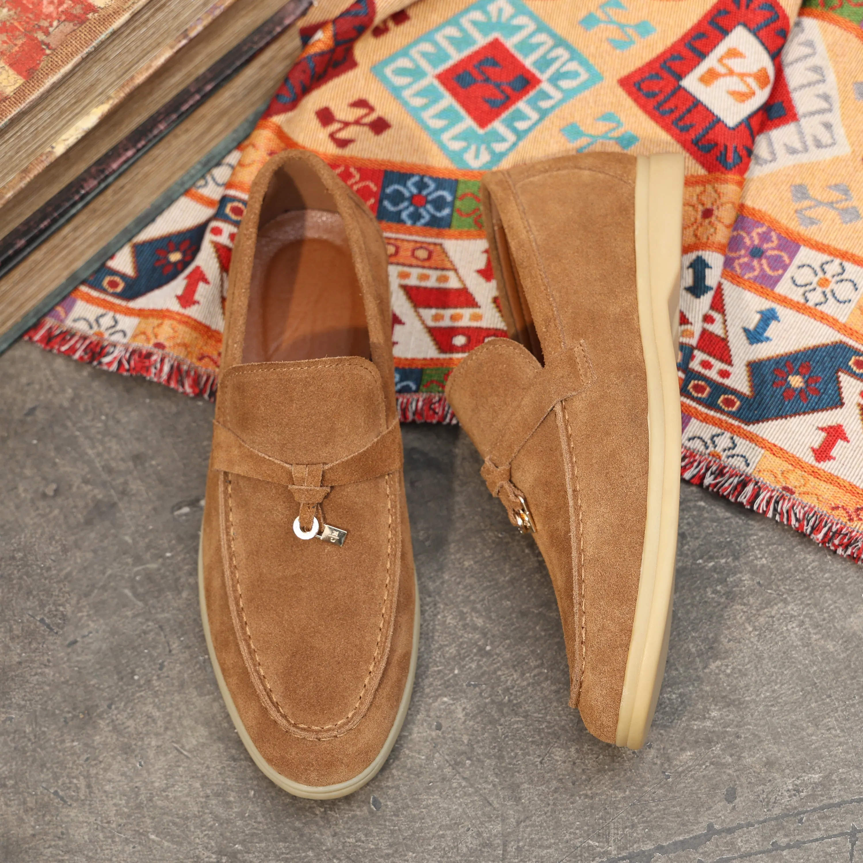 Men's Calf Leather Gold Lock Loafers