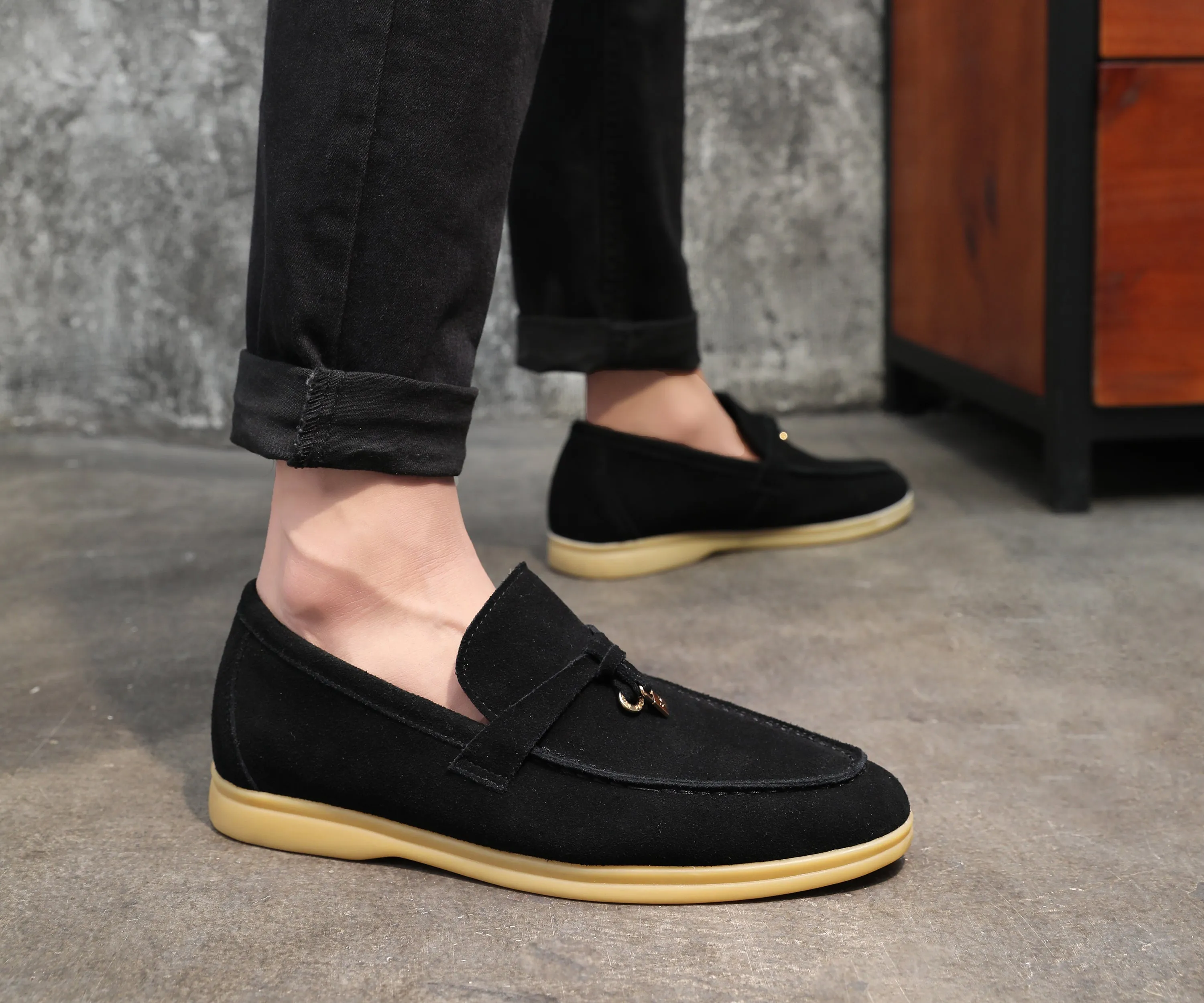 Men's Calf Leather Gold Lock Loafers