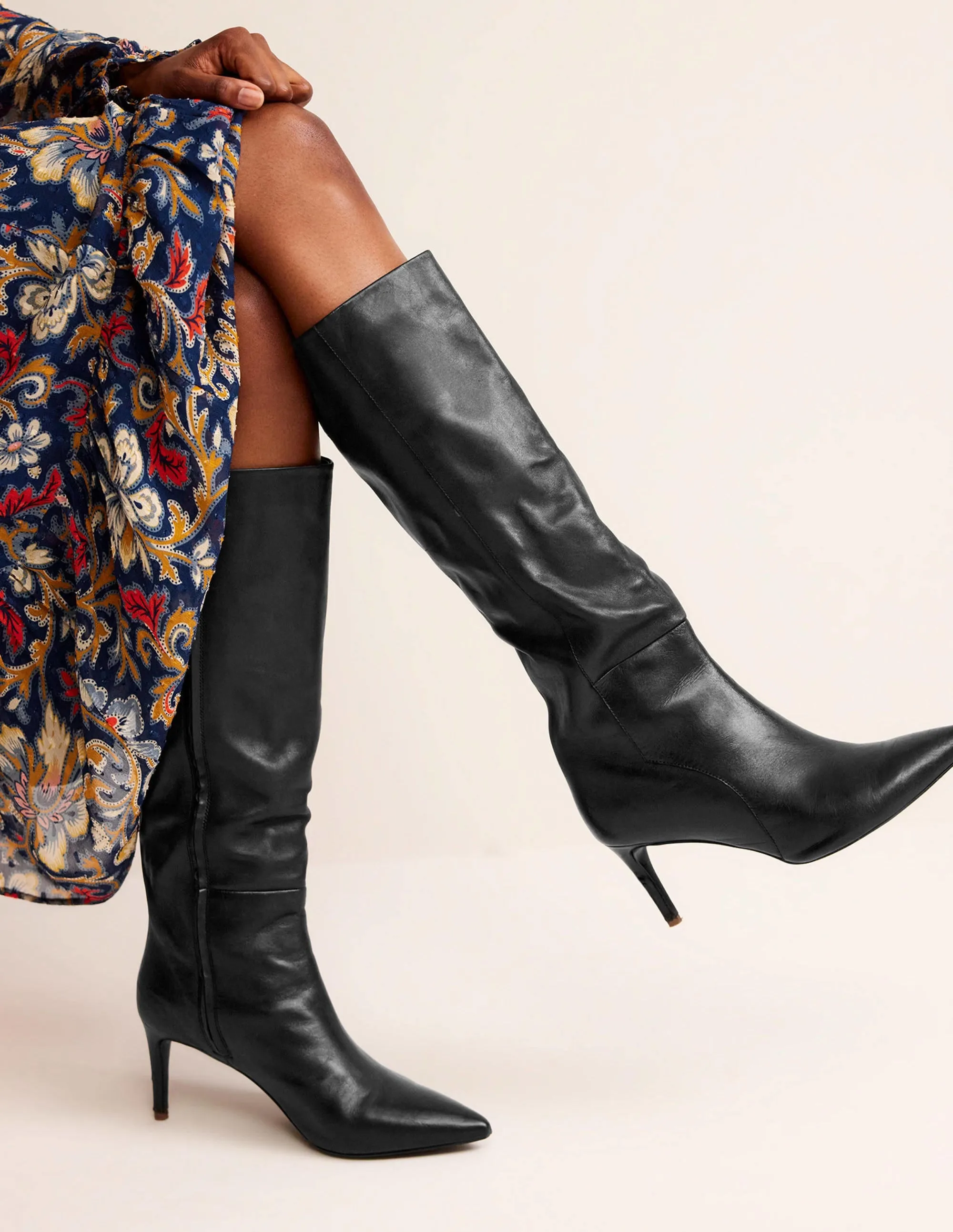Pointed-Toe Knee-High Boots-Black Leather