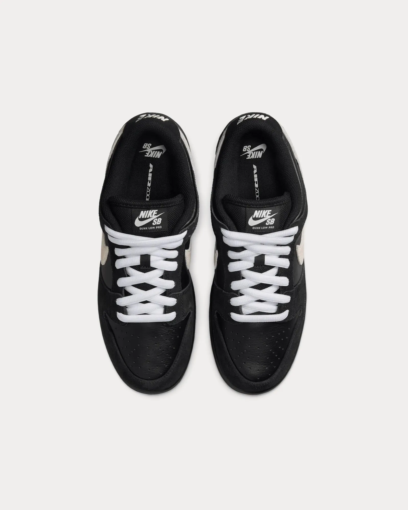 SB Dunk Low Pro Black / White Low Top Sneakers