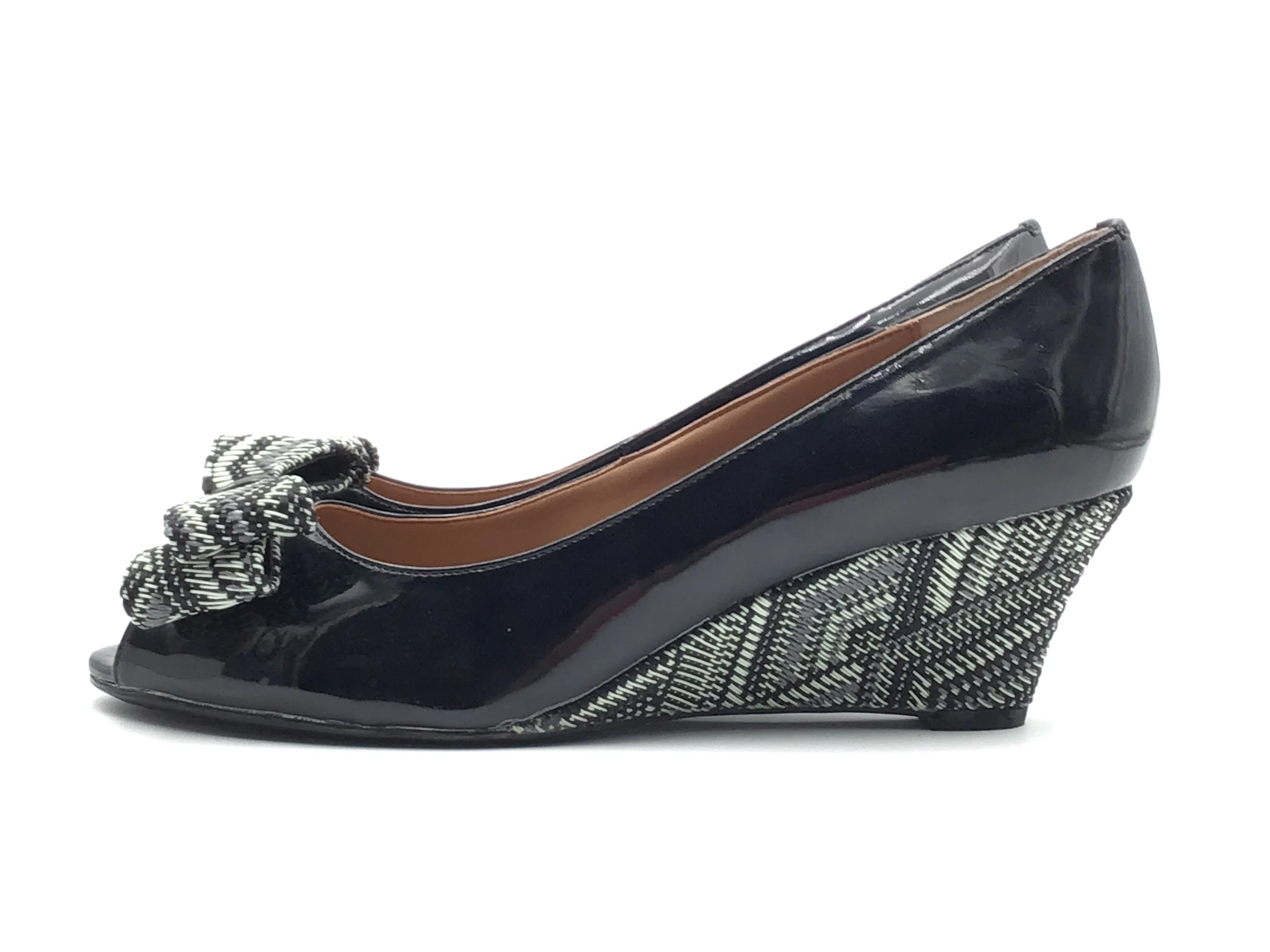 Shoes Heels Wedge By Clothes Mentor In Black & White, Size: 8.5