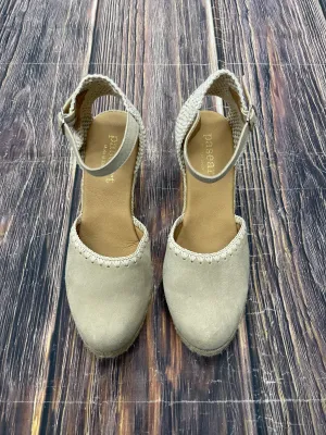 Shoes Heels Wedge By Clothes Mentor In Tan, Size: 8.5