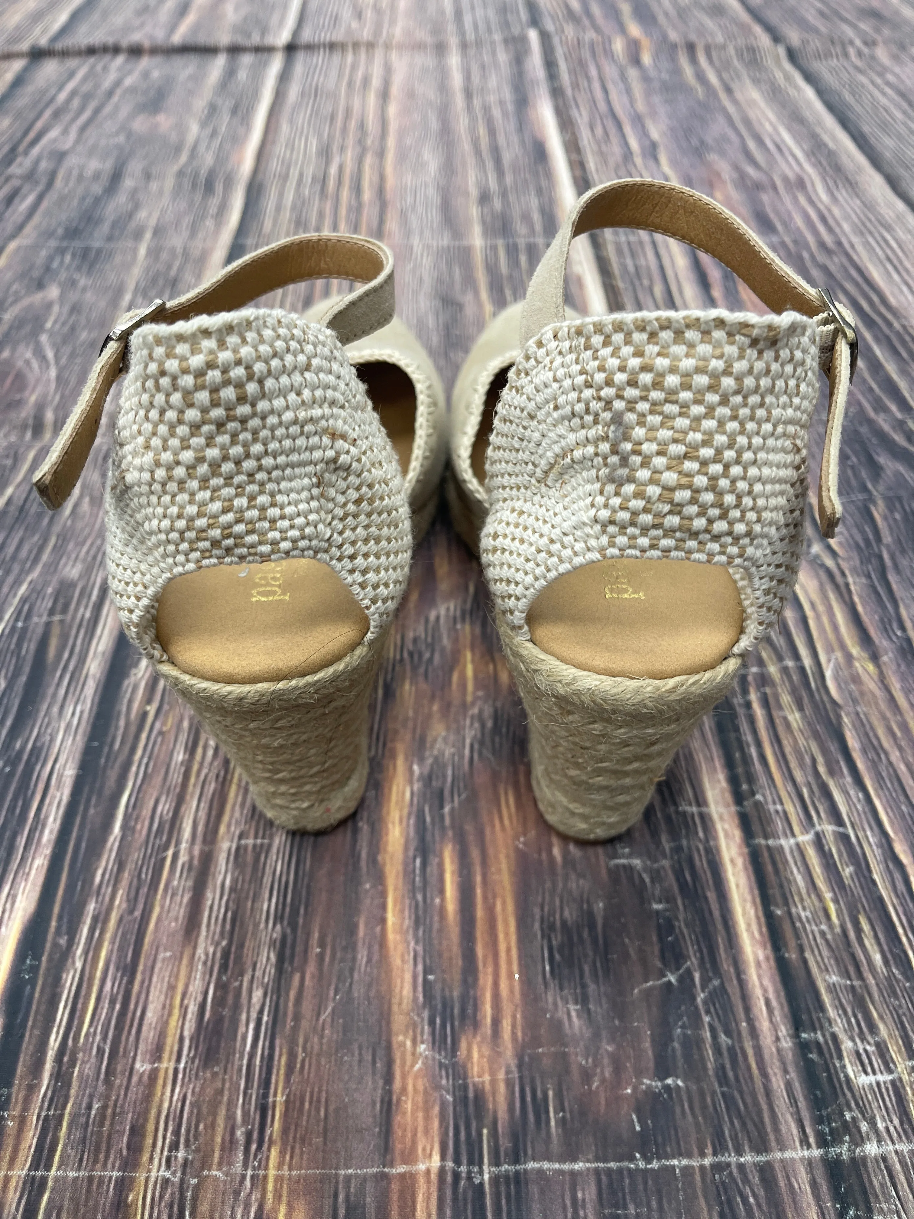 Shoes Heels Wedge By Clothes Mentor In Tan, Size: 8.5