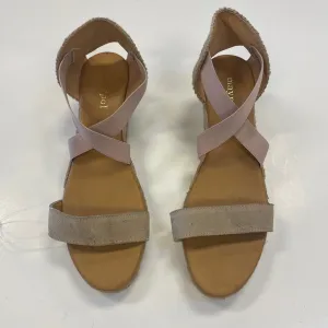 Shoes Heels Wedge By Clothes Mentor In Tan, Size: 9.5
