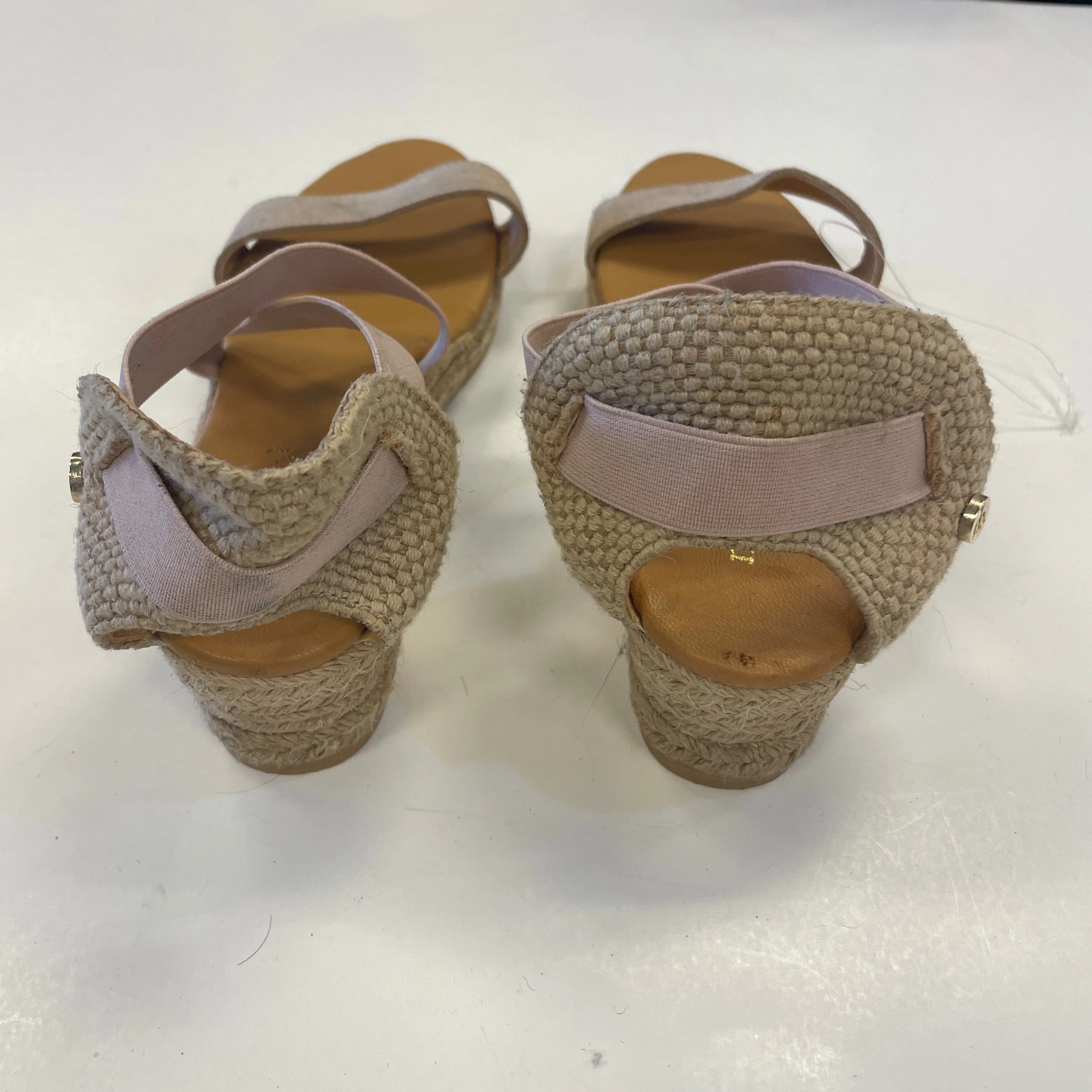 Shoes Heels Wedge By Clothes Mentor In Tan, Size: 9.5